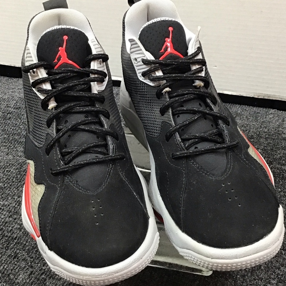 Nike Zoom Air Jordan black suede sneakers 9.5